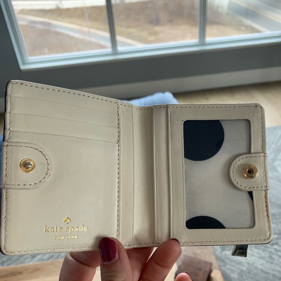 Mini Kate Spade Wallet - Picture 4 of 4
